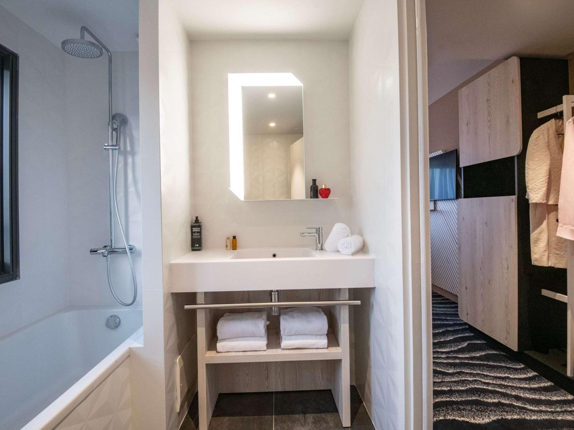 Ibis Styles Porto Vecchio Hotel Bagian luar foto