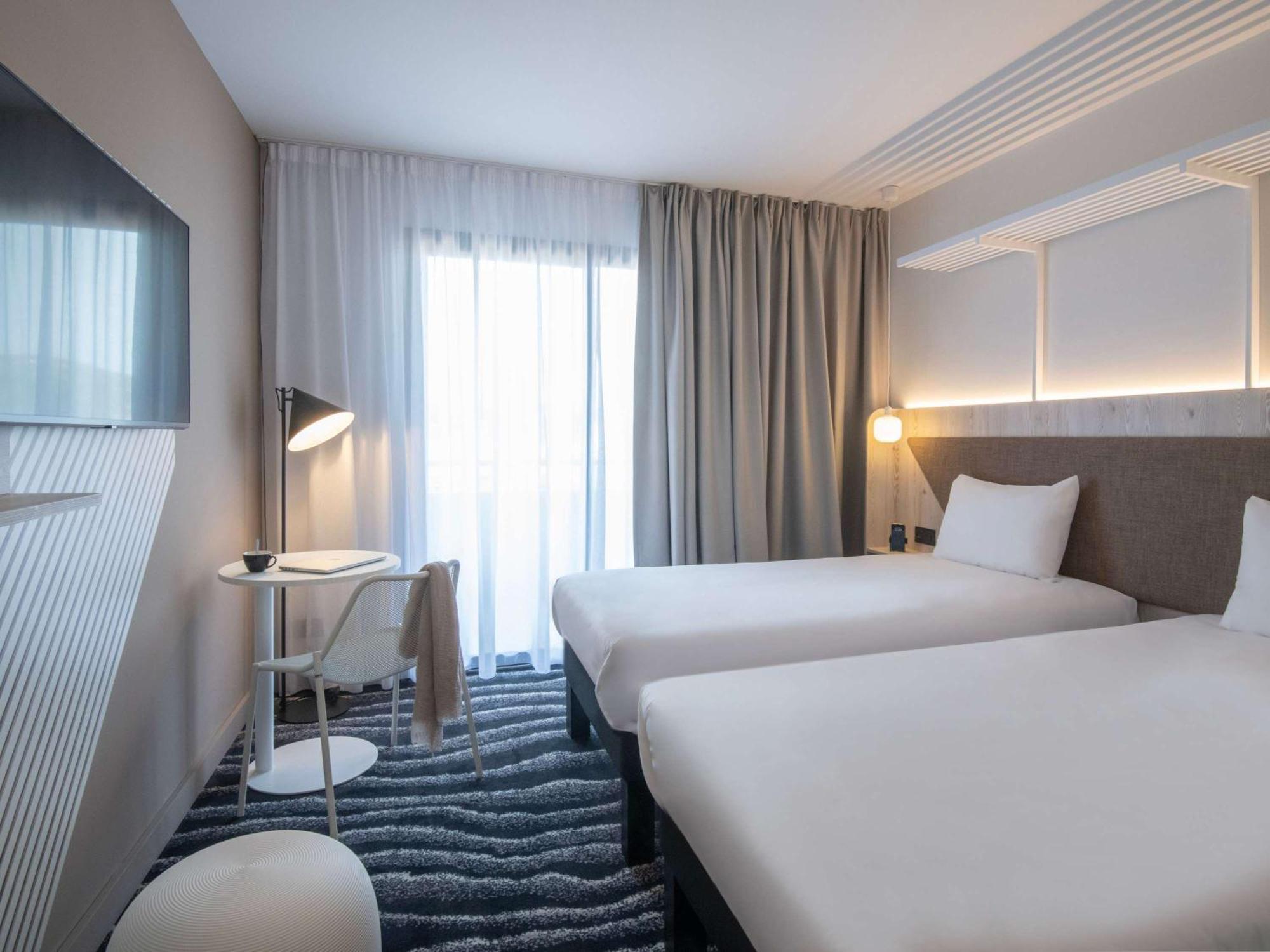 Ibis Styles Porto Vecchio Hotel Bagian luar foto