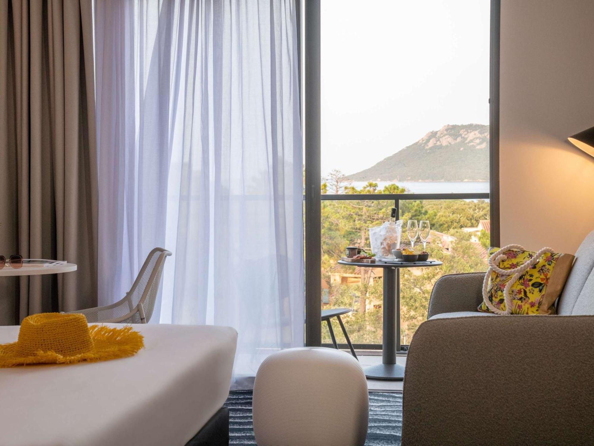 Ibis Styles Porto Vecchio Hotel Bagian luar foto