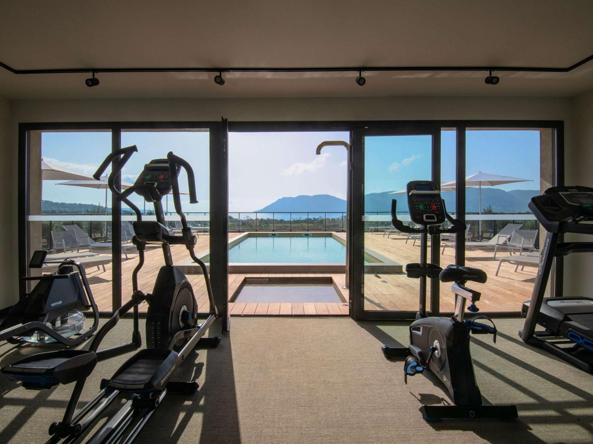 Ibis Styles Porto Vecchio Hotel Bagian luar foto