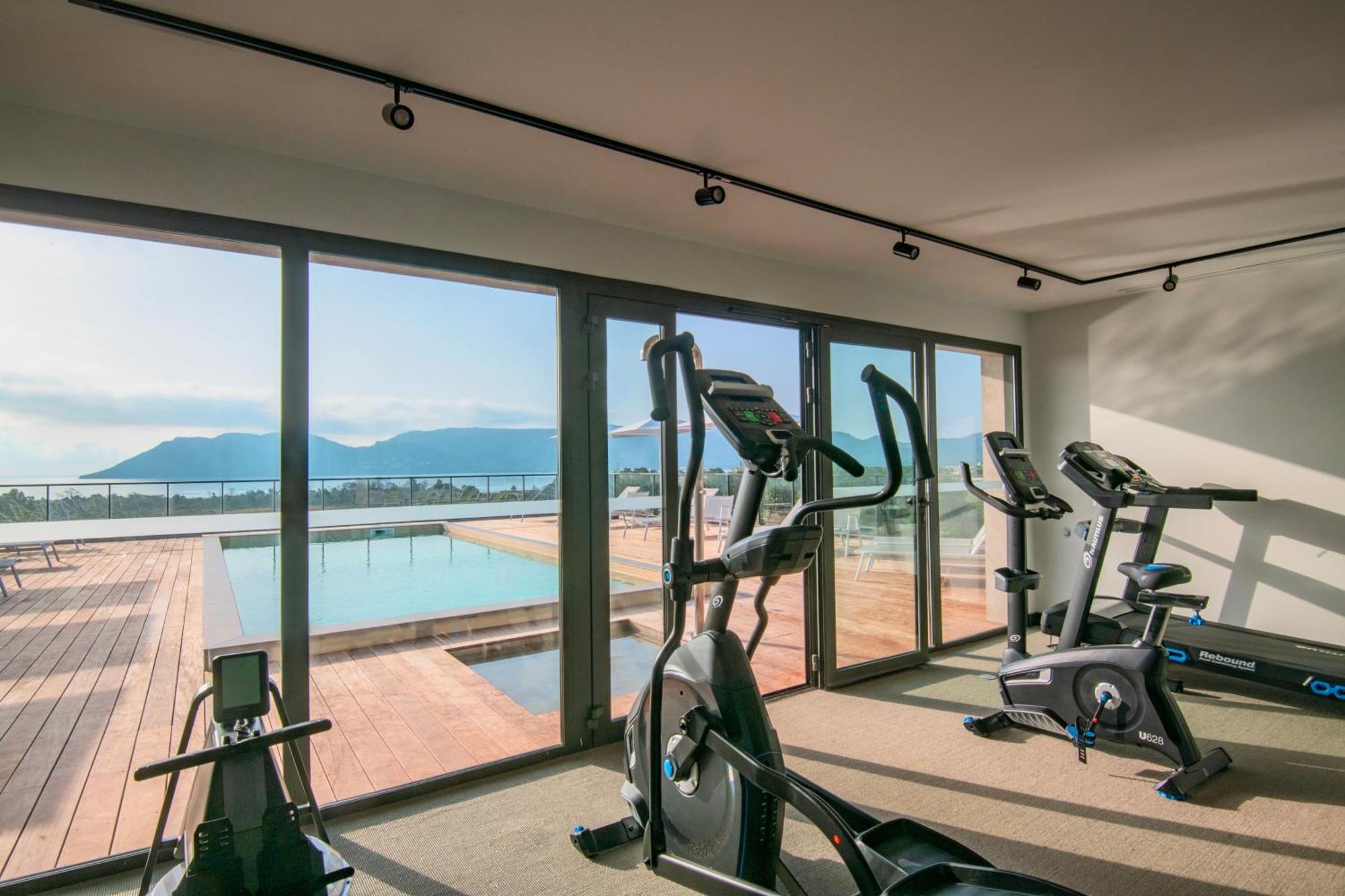 Ibis Styles Porto Vecchio Hotel Bagian luar foto