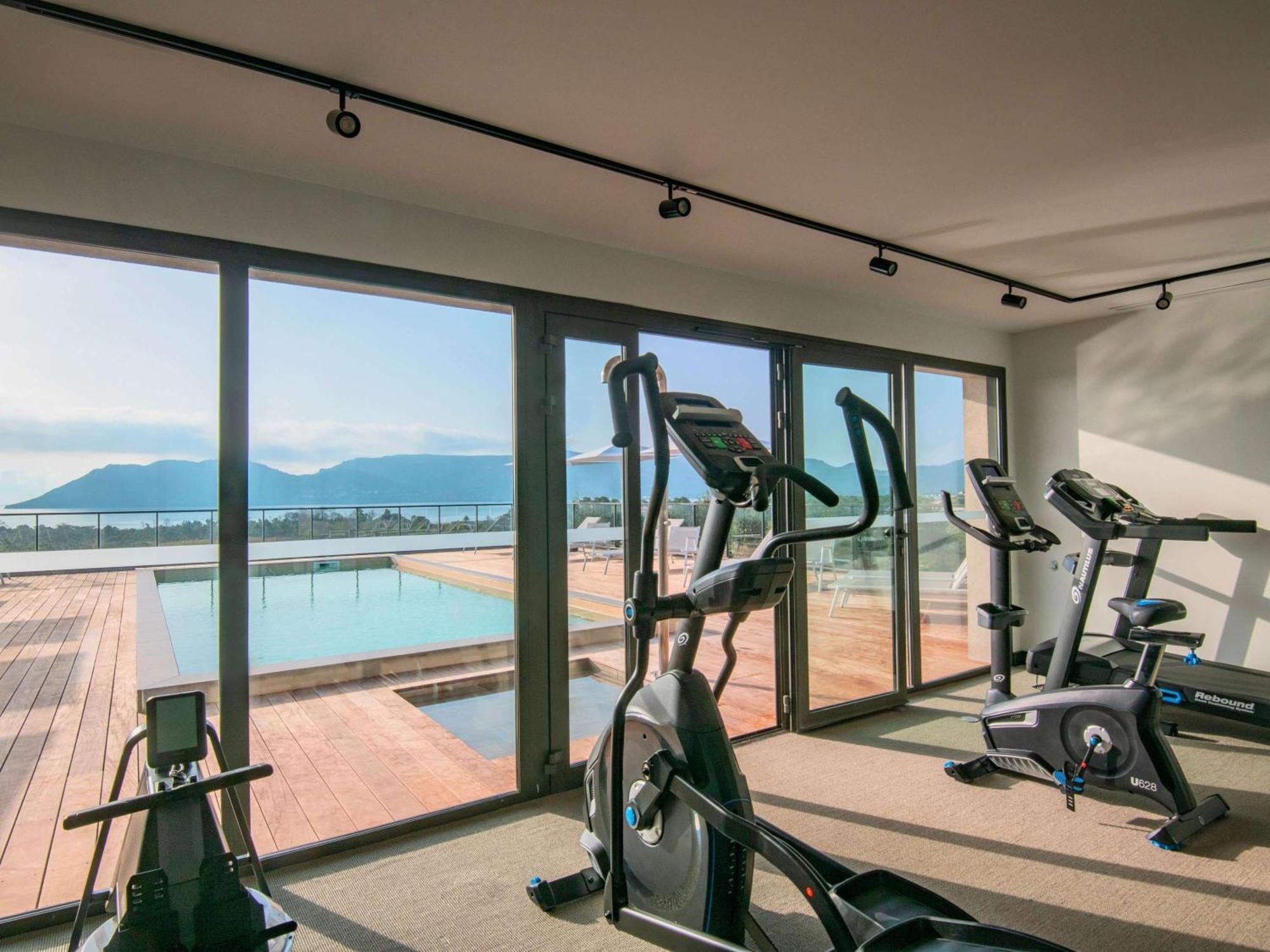 Ibis Styles Porto Vecchio Hotel Bagian luar foto